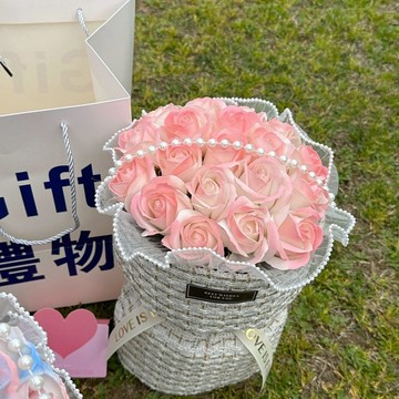 ✈新北發貨✨高級小香風花束 黑騎士玫瑰 仿真花束 永生花  畢業花 畢業花束 畢業禮物 生日花束