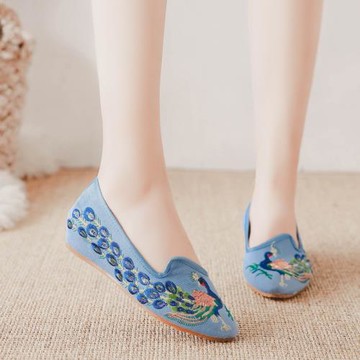 2025春新品點翠尖頭孔雀繡花布鞋內增高小坡跟一腳蹬日常低幫單鞋