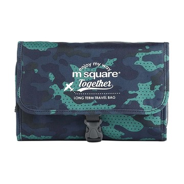m square 三折可吊掛盥洗包  迷彩藍  折疊尺寸：24 x 10 x 17cm  / 展開尺寸：24 x 54cm