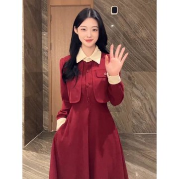新年戰袍長裙2025新款小香赫本風法式跨年穿搭紅色連衣裙子女春秋