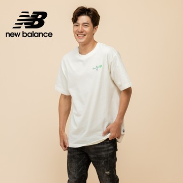 【New Balance】 NB 網球插畫短袖上衣_男性_米白色_MT51903SST