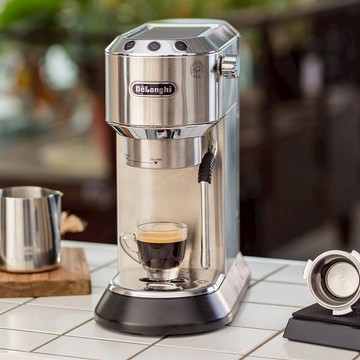加贈精美咖啡豆【義大利 Delonghi】半自動義式咖啡機 EC885.M