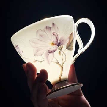 英國金邊骨瓷咖啡杯碟禮盒家用陶瓷杯子馬克杯高顏值可愛水杯茶杯