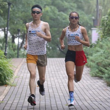 URG拼色跑步無內襯洞洞短褲春夏秋季男女款跑馬運動速干訓練風洞