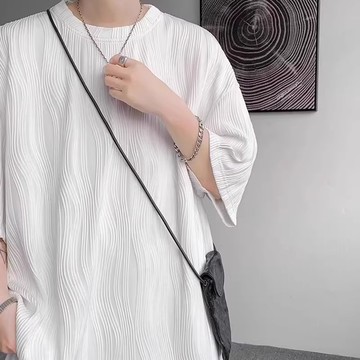 冰絲涼感！水波紋垂順寬鬆短袖T恤 / 男女適穿 / oversize垂墜感 / 4色 / M-8XL / 大尺碼【QTJBYDX305】
