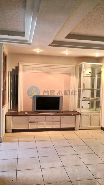 文心vs中清路.捷運公寓|近水湳市場│第四種商業區｜台中市北屯區大連路一段