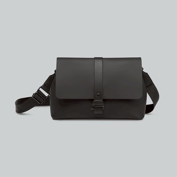 Spläsh Crossbody Medium 中型斜肩/側背包 經典黑
