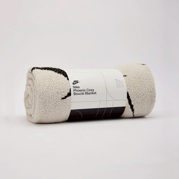 NIKE耐吉 Phoenix Cozy Bouclé米白色針織毛毯 輕柔舒適親膚冷氣毯沙發毯四季毯午睡毯午休毯車用毯保暖毯被懶人毯(N1010965118OS) 金牛座生日禮物 老婆禮物 男朋友送禮