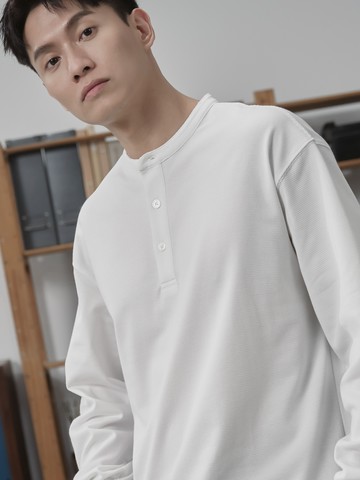 【絕版出清】紋理造型長袖亨利衫