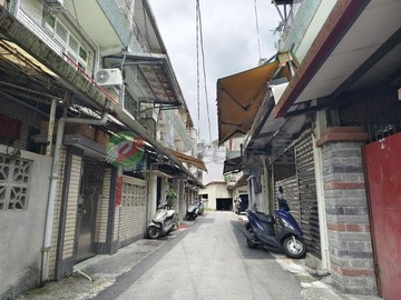 (專)東區有庭院邊間透天｜宜蘭縣宜蘭市延平路