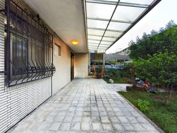 國泰建設｜邊間三角窗｜百坪土地｜大庭院｜好停車｜台北市北投區中和街