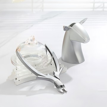 上手家居 麋鹿死皮剪 美甲工具組 附麋鹿收納座 銀色  1組