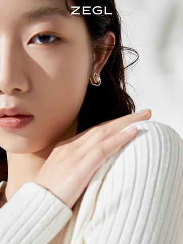 ZEGL山茶花耳環小眾設計感高級人造珍珠耳釘法式復古925銀針耳飾