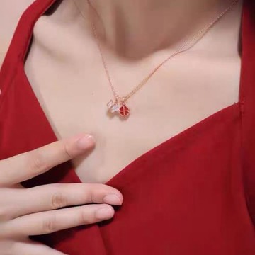 四葉花項鏈女玫瑰金高級感鋯石小狗頸鏈法式氣質名媛百搭項鏈飾品