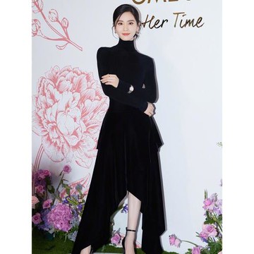 劉詩詩明星同款毛衣女秋冬黑色內搭加厚高領打底針織衫半身裙套裝