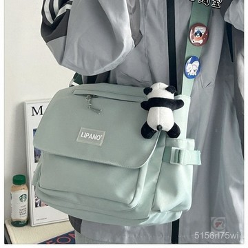 日係簡約防刮耐磨防潑水百搭斜挎包 大容量工裝休閒學生郵差單肩包 通勤旅行購物上課時尚側背包 包包 單肩包 側背包 斜挎包