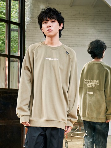 美式發泡英文字大學T