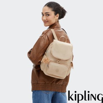 『猴子包』Kipling (網路獨家款)亮米色拉鍊掀蓋後背包-CITY PACK S