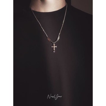 原創ins個性十字架吊墜鈦鋼項鏈百搭毛衣鏈嘻哈男冷淡風輕奢潮女