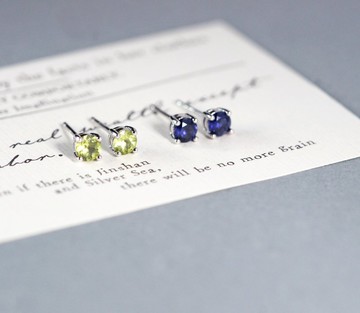 高品質~天然橄欖石堇青石4mm純銀耳針耳環~八月誕生石