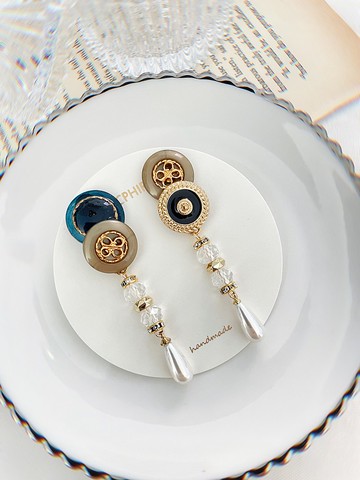 鈕扣珍珠水滴耳環 低調華麗 修飾面形 氣質