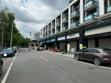 ⭐內埔正市區｜河畔面寬收租八套房電梯金店面｜屏東縣內埔鄉光明路