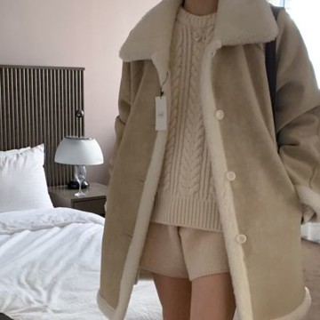 MOCO韓版chic減齡翻領兩面穿百搭羊羔毛車邊麂皮絨加厚長版保暖大衣外套