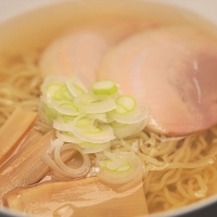 細ちぢれ麺 42食分 330g×14袋（スープなし） 北海道産 小麦100％ 使用 北海道 釧路で人気 ラーメン 細麺 釧路ラーメン らーめんは?これだぁ～ 森谷食品 冷蔵