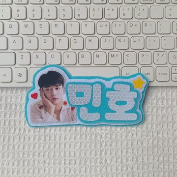 ⭐韓國代購正版預售⭐shinee應援棒燈反光姓名牌名字牌李泰民崔珉豪演唱會定製演唱會