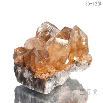 ✨巴西鈦晶水晶簇25-12號Rutilated Quartz ~創造財富、提高決斷力及集中力、帶來信心與衝勁