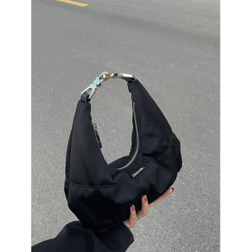 包包女2024新款潮高級質感小眾設計手提新月包時尚斜挎尼龍帆布包