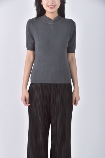 (S) 質感針織坑紋灰色短袖上衣