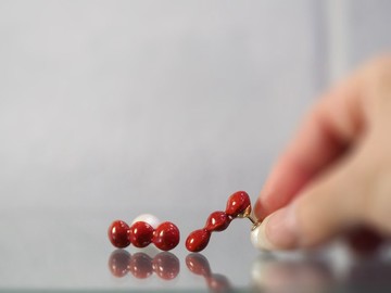 三顆 Love Seed 耳環