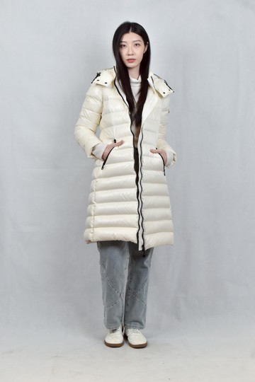 (S) moncler白色長版羽絨外套