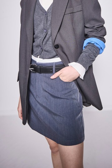 極簡結構感迷你裙