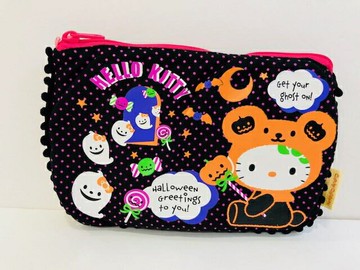 【震撼精品百貨】Hello Kitty 凱蒂貓 Hello Kitty 凱蒂貓化妝包-黑南瓜 震撼日式精品百貨