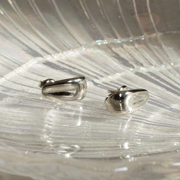 簡約百搭圓潤水滴耳環 金