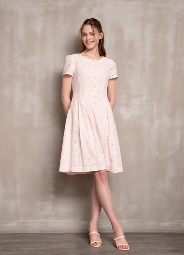 粉櫻愛戀花朵繡花洋裝