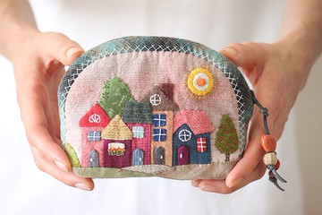 日式拼布化妝包 中型，絎縫化妝包。