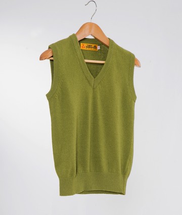 男士 純羊毛背心 V領背心 針織毛背心 套頭羊毛背心 三燕牌小羊毛背心 100%純羊毛 828-9 V領 蘋果綠