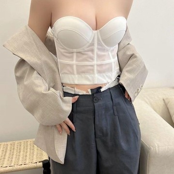 時尚洋氣百搭吊帶一片式背心 內搭神器 自帶胸墊 上身挺擴有型 魚骨設計 加固承托 網紗面料 柔軟不扎膚