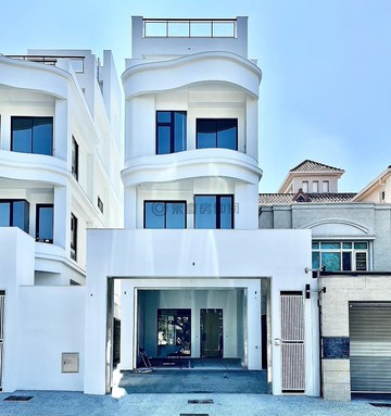 十期白宮電梯豪墅｜面公園白派獨棟臨路大地坪可三車｜台中市北屯區軍福十一路