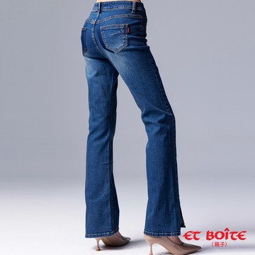 【新品官網獨家↘新年價㊣▿】斜切線雙色口袋丹寧靴型褲 - BLUE WAY ET BOîTE 箱子