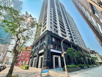亞灣三多商圈星玥灣南北向大三房雙衛開窗尬大平車｜高雄市苓雅區三多四路