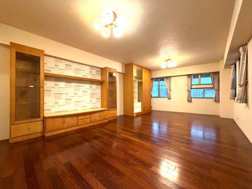 礁溪帝國溫泉♨️原木裝潢套房☆近跑馬公園☆｜宜蘭縣礁溪鄉德陽路