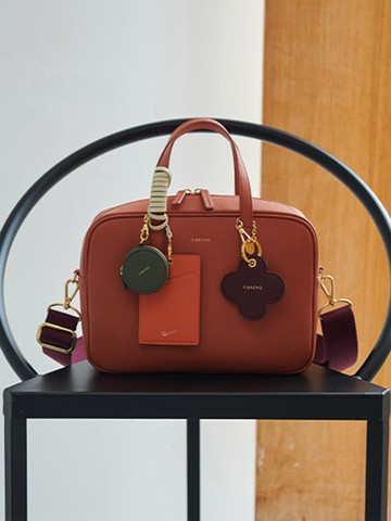 Half Tote Bag