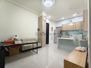 鳳山國中捷運站鬧中取靜棋琴高樓2房車位｜高雄市鳳山區東福街