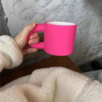 【嶼柒】北歐ins陶瓷玫紅色胖胖馬克杯情侶咖啡杯女生棋盤格水杯