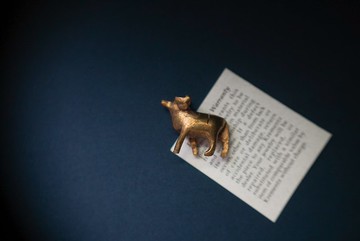 德國手工製造古董迷你黃銅卡片夾動物擺飾-公牛