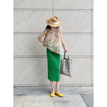 韓女士2026夏日新款無袖背心褶皺上衣顯瘦半身裙絕美套裝穿搭